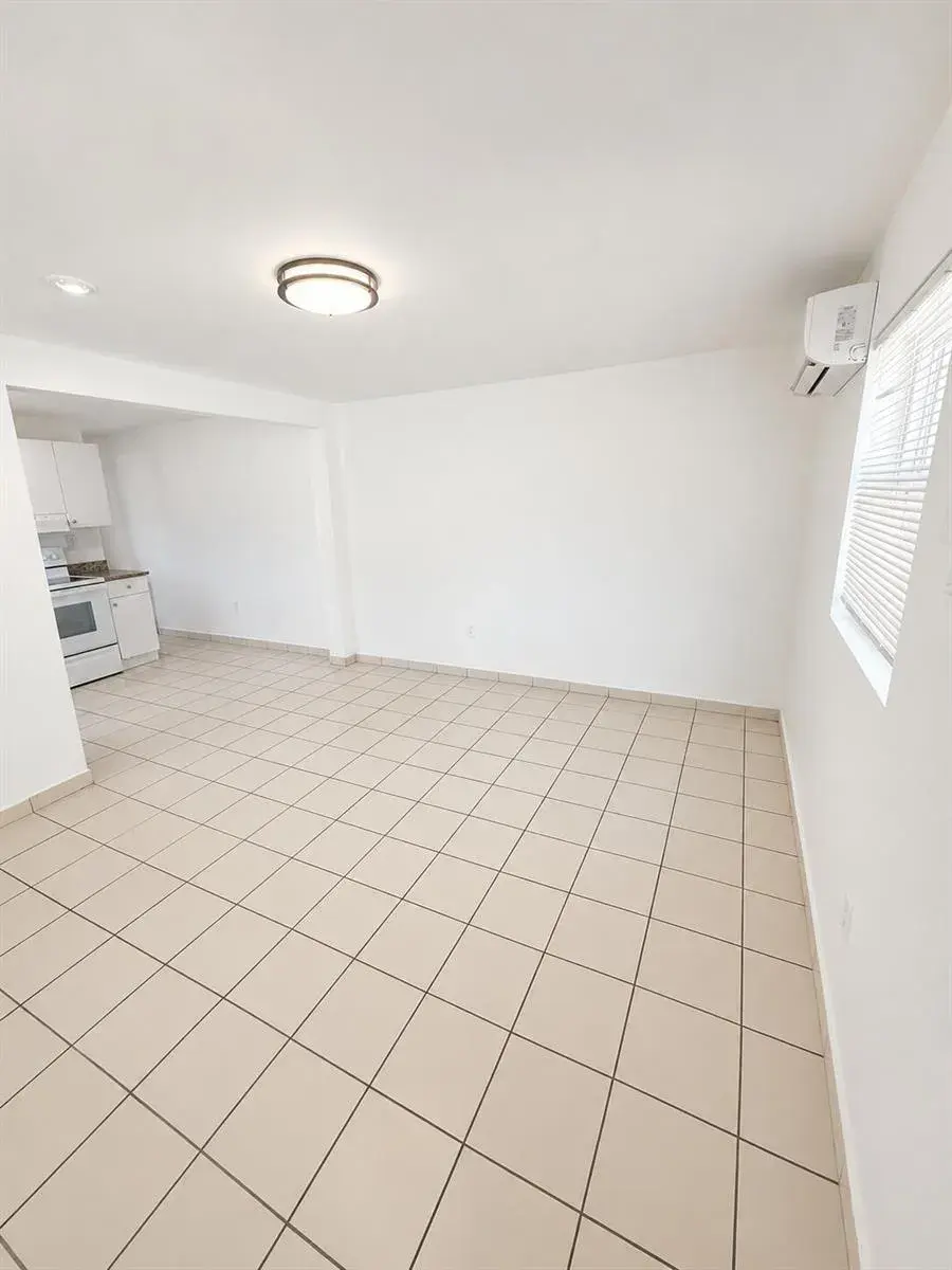 1725 NE 148TH Street # 5, Miami FL 33181