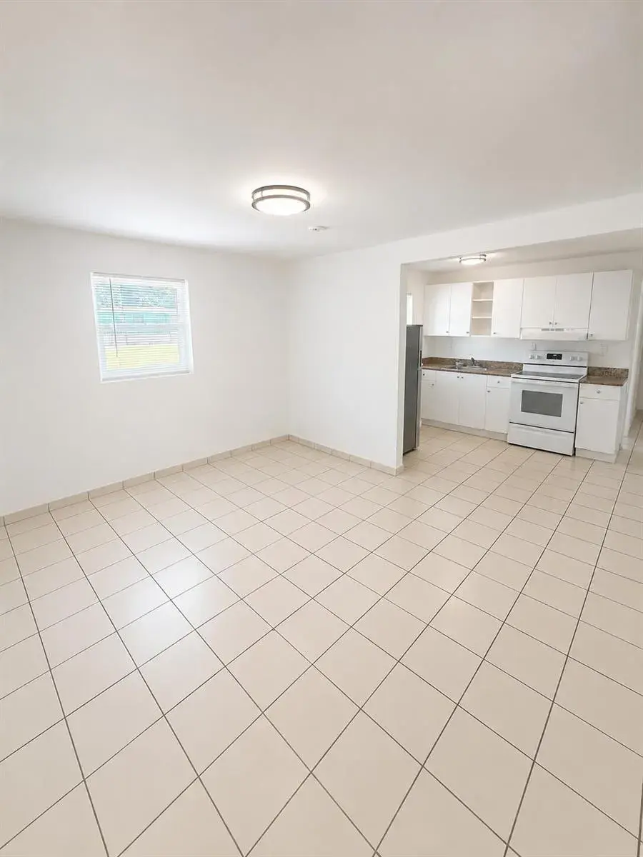 1725 NE 148TH Street # 5, Miami FL 33181