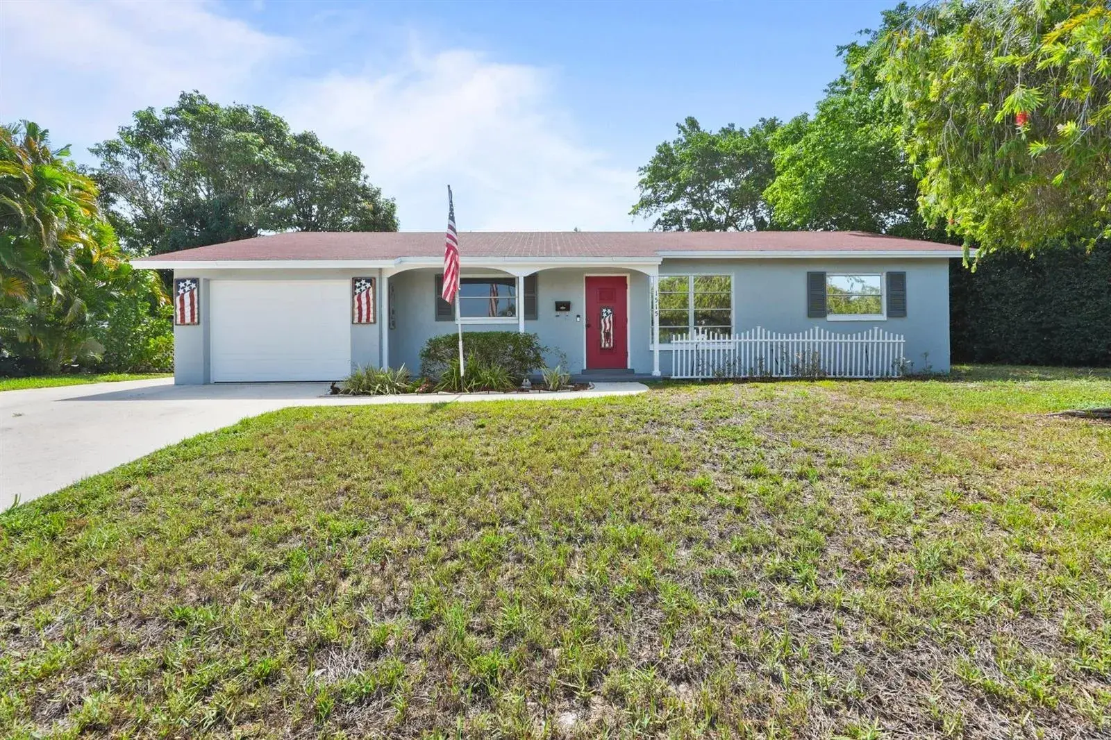 1515 CRESCENT Drive, Lake Park FL 33403