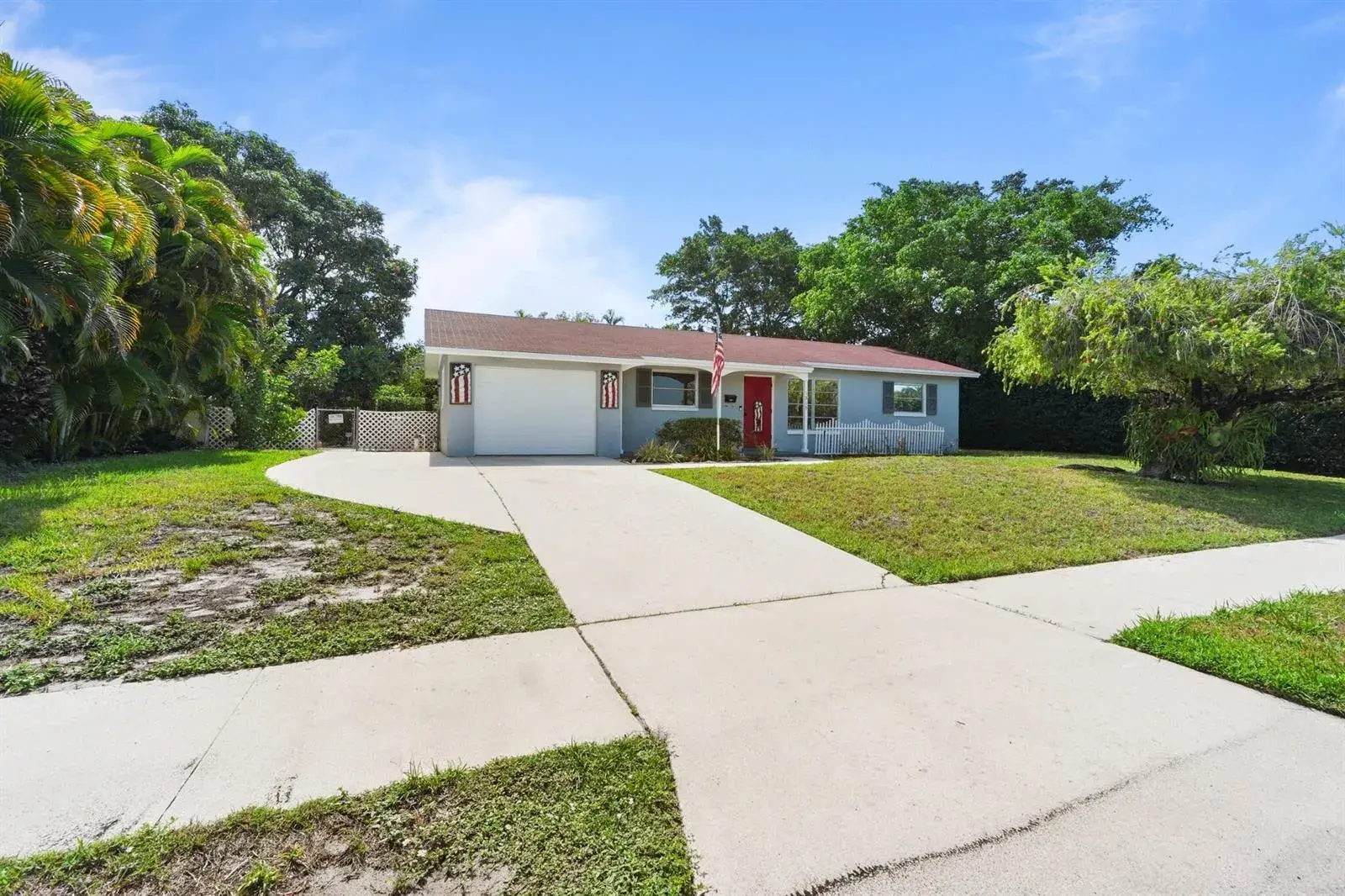 1515 CRESCENT Drive, Lake Park FL 33403