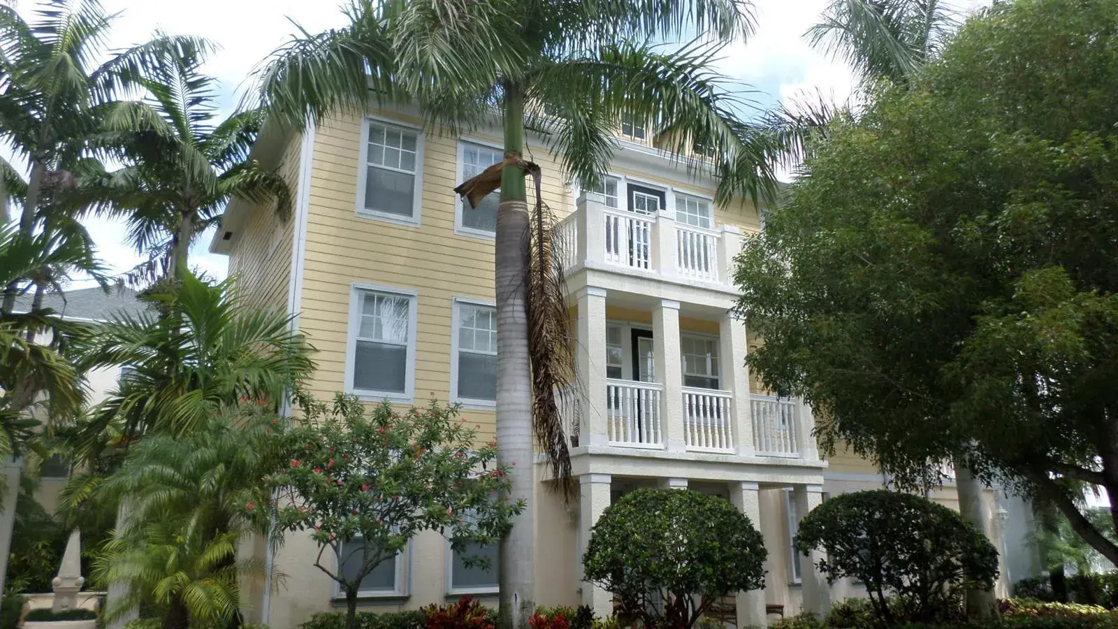 2 bedroom 2 bath Residential Lease for rent at 276 Murcia Drive # 307, Jupiter FL 33458