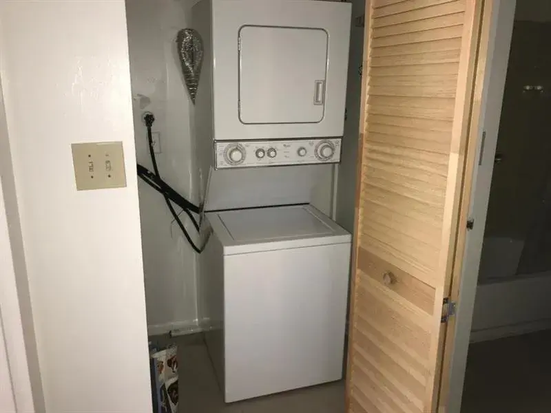 5825 Washington Street # B, Hollywood FL 33023