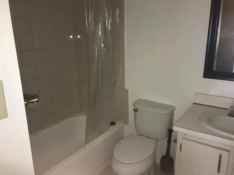 5825 Washington Street # B, Hollywood FL 33023