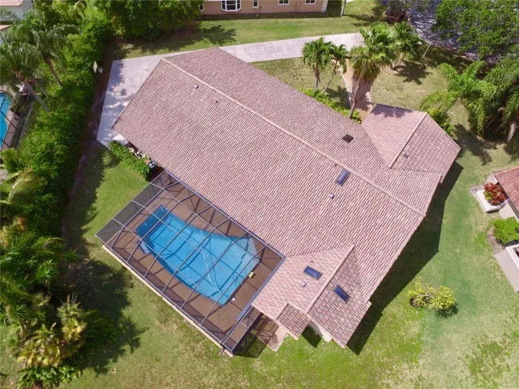 197 NW 113th Way, Coral Springs FL 33071