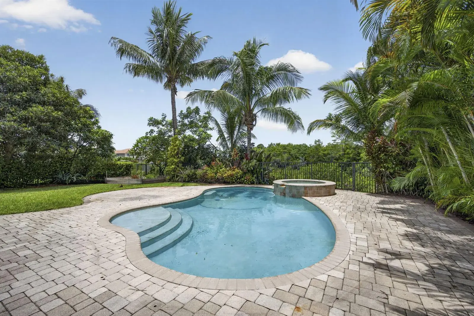 9081 Dupont Place, Wellington FL 33414