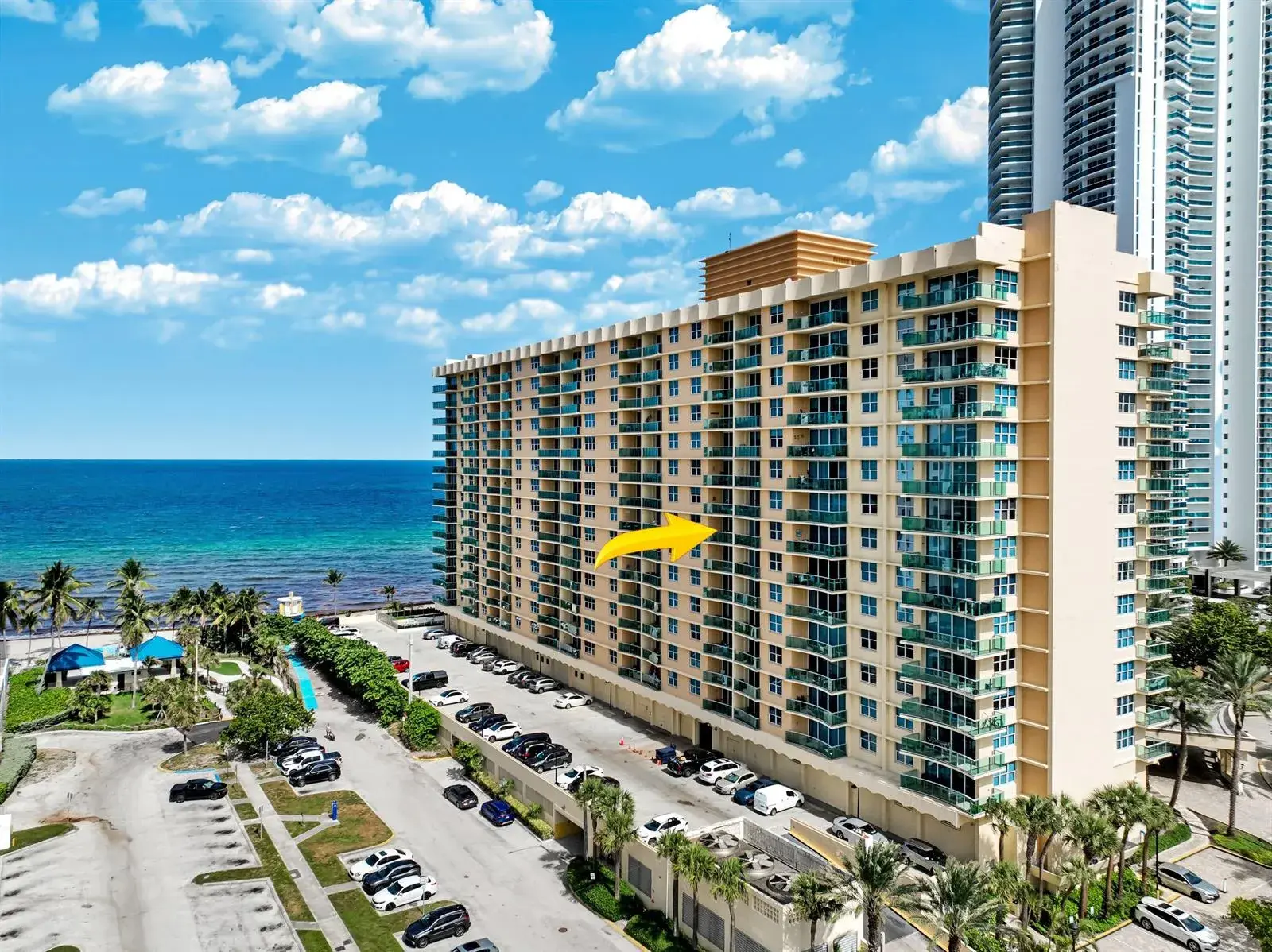 1 bedroom 1 bath Residential for sale at 2501 S OCEAN Drive # 939, Hollywood FL 33019