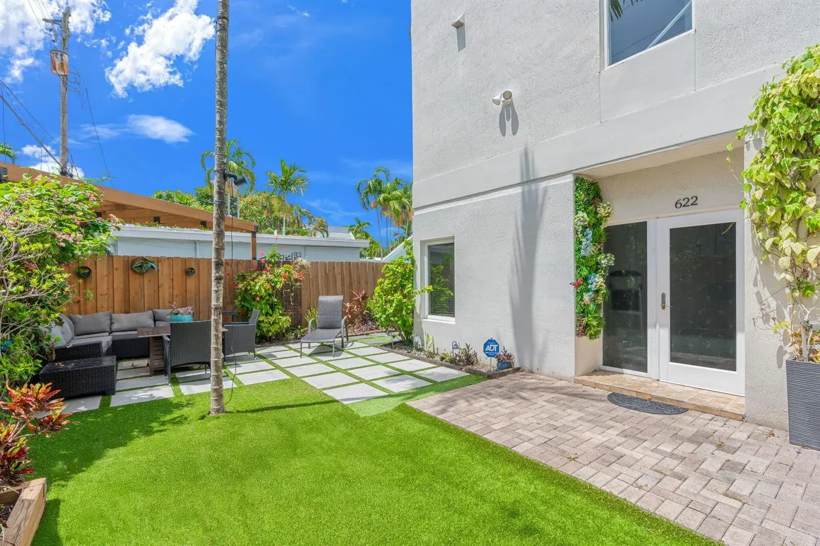 3 bedroom 3 bath Residential Lease for rent at 622 NE 10th Avenue, Fort Lauderdale FL 33304