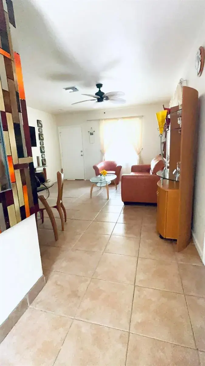 1136 NE 17th Way # 2, Fort Lauderdale FL 33304