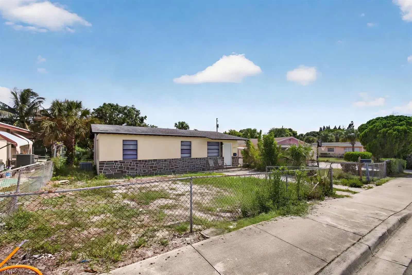 1511 W 32nd Street, West Palm Beach FL 33404