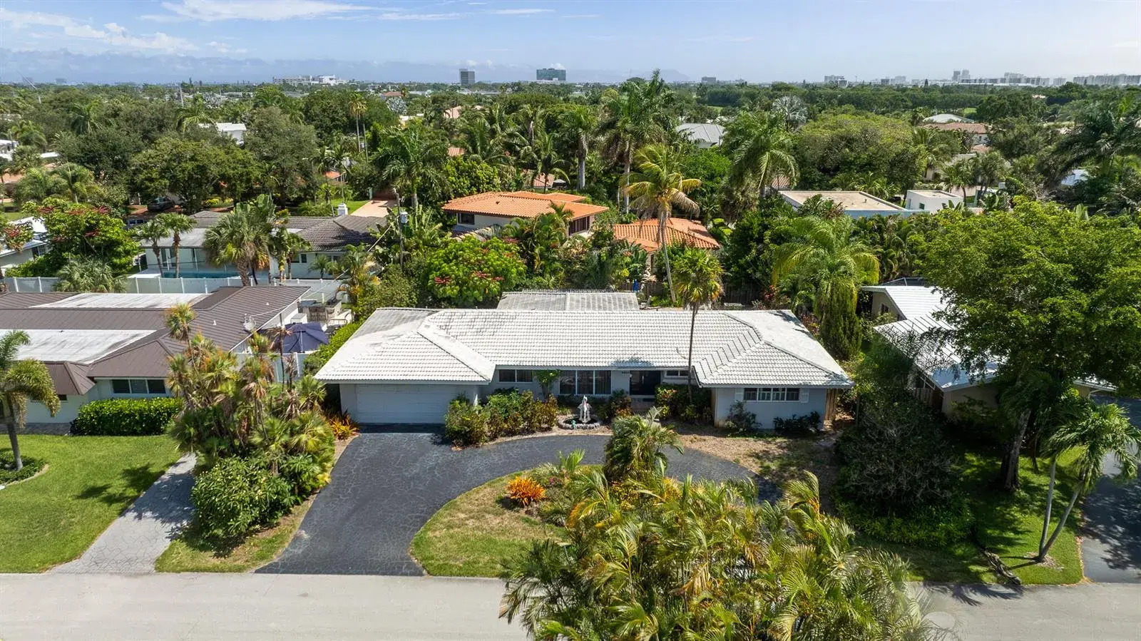 3 bedroom 2 bath Residential for sale at 2625 NE 35th Street, Fort Lauderdale FL 33306