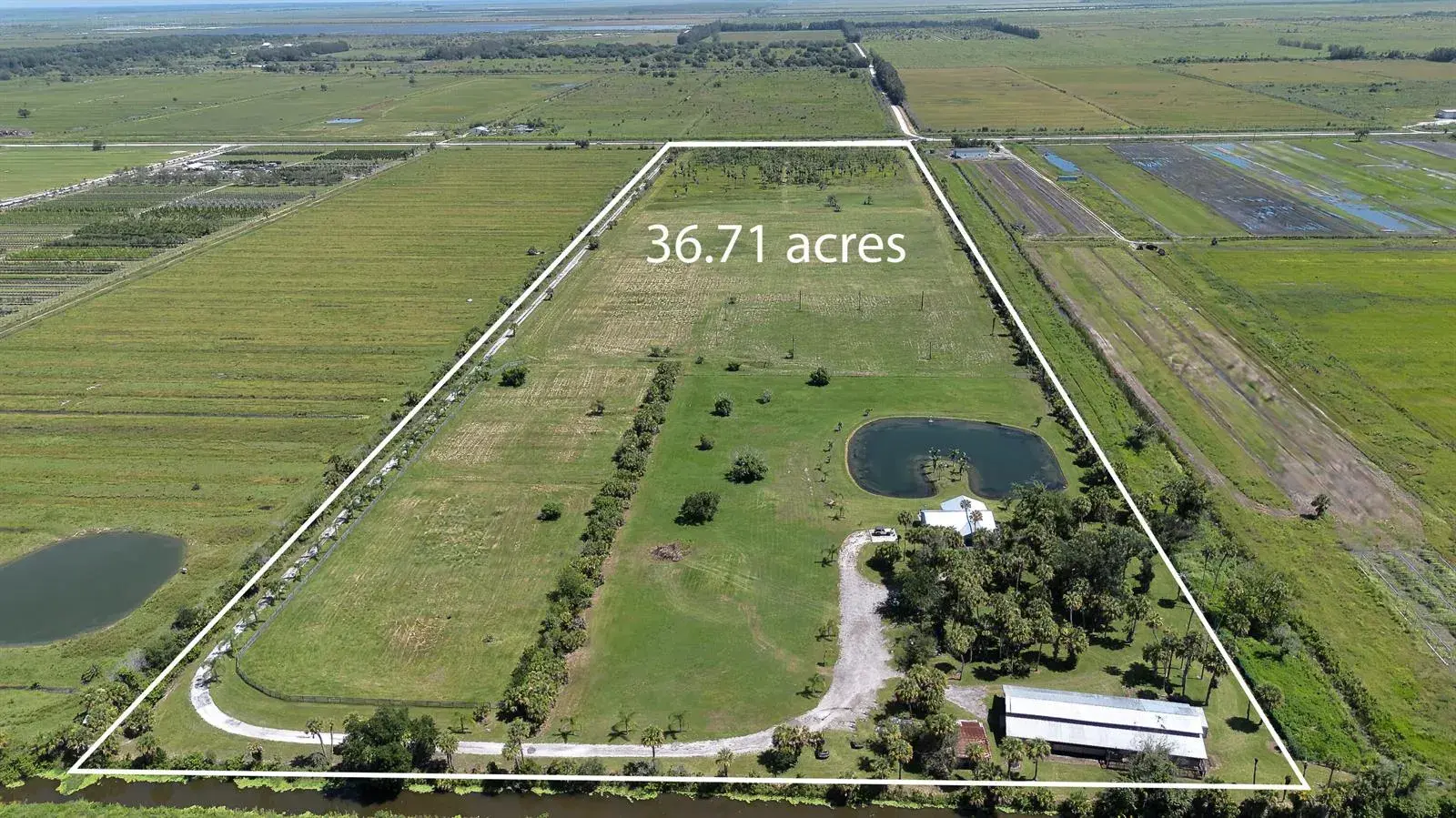 2 bedroom 2 bath Residential for sale at 18601 Orange Avenue, Fort Pierce FL 34945
