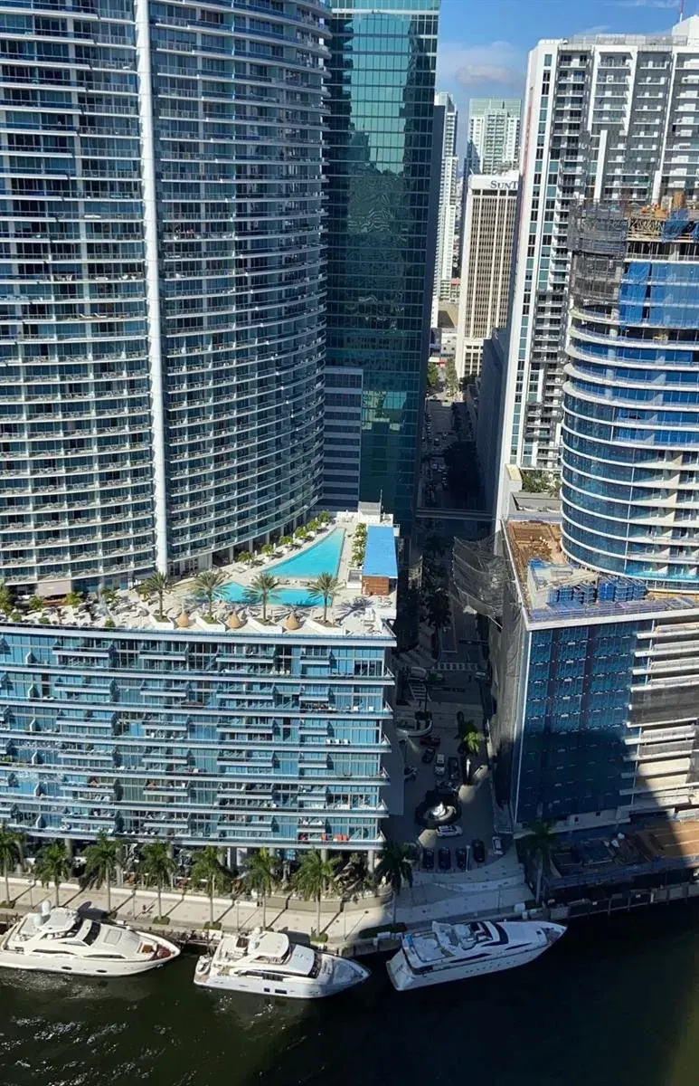 475 BRICKELL Avenue # 4615, Miami FL 33131