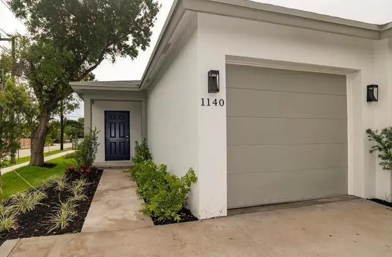 1140 NW 1ST Avenue, Fort Lauderdale FL 33311