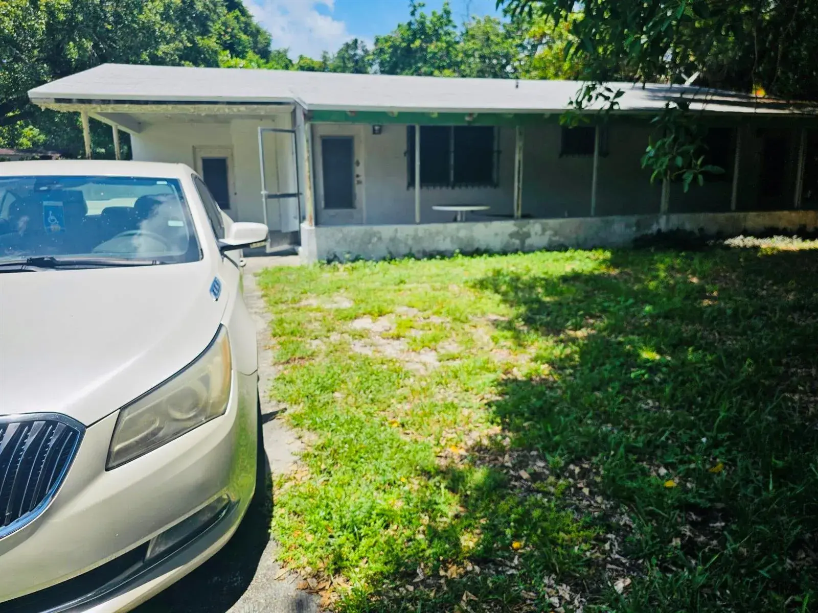 2 bedroom 2 bath Residential for sale at 15250 NE 2ND Avenue, Miami FL 33162