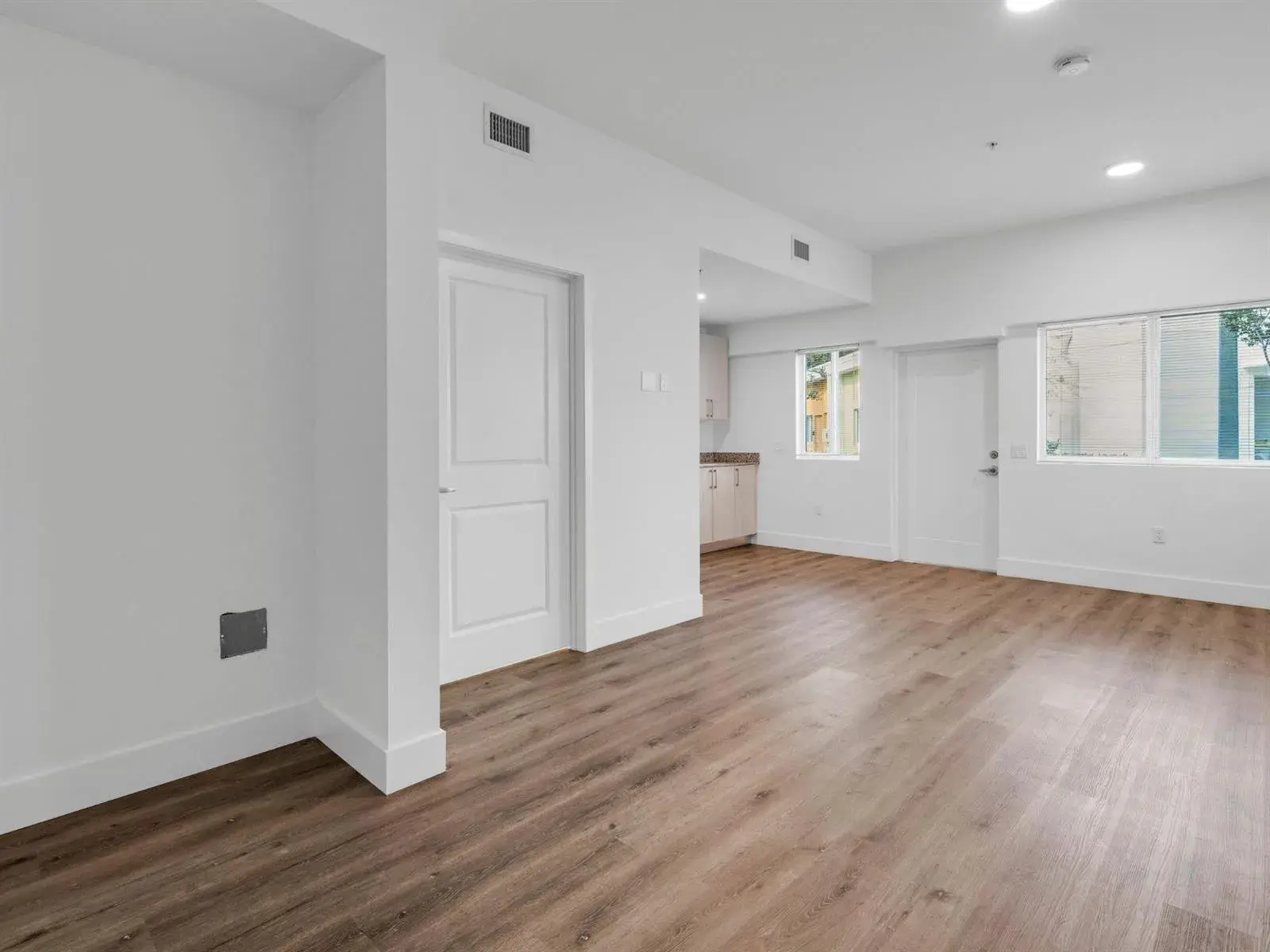 2130 NW 37th Street, Miami FL 33142 photo 3