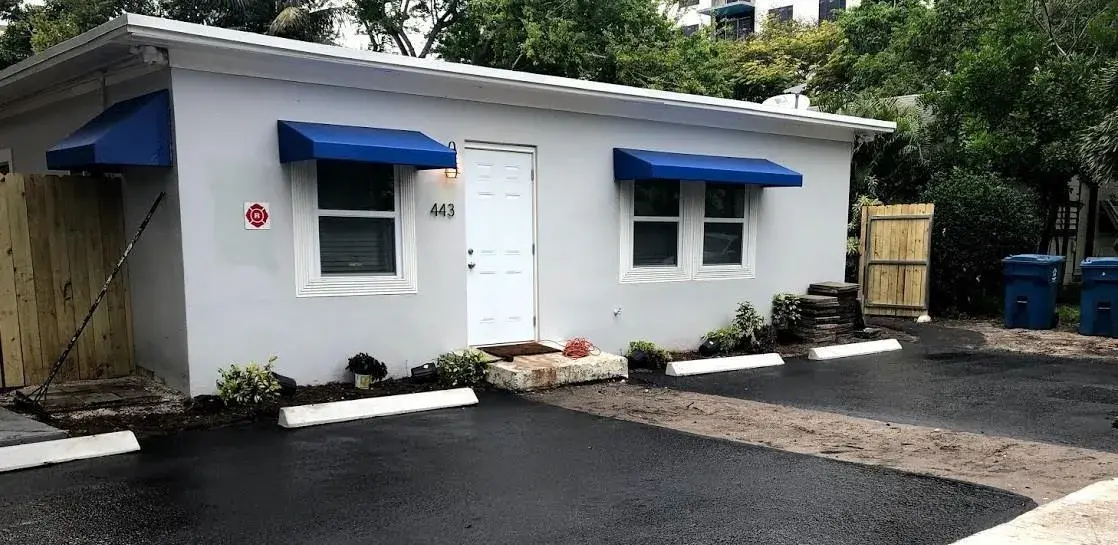 2 bedroom 1 bath Residential Lease for rent at 443 NE 1ST Avenue # 4, Fort Lauderdale FL 33301