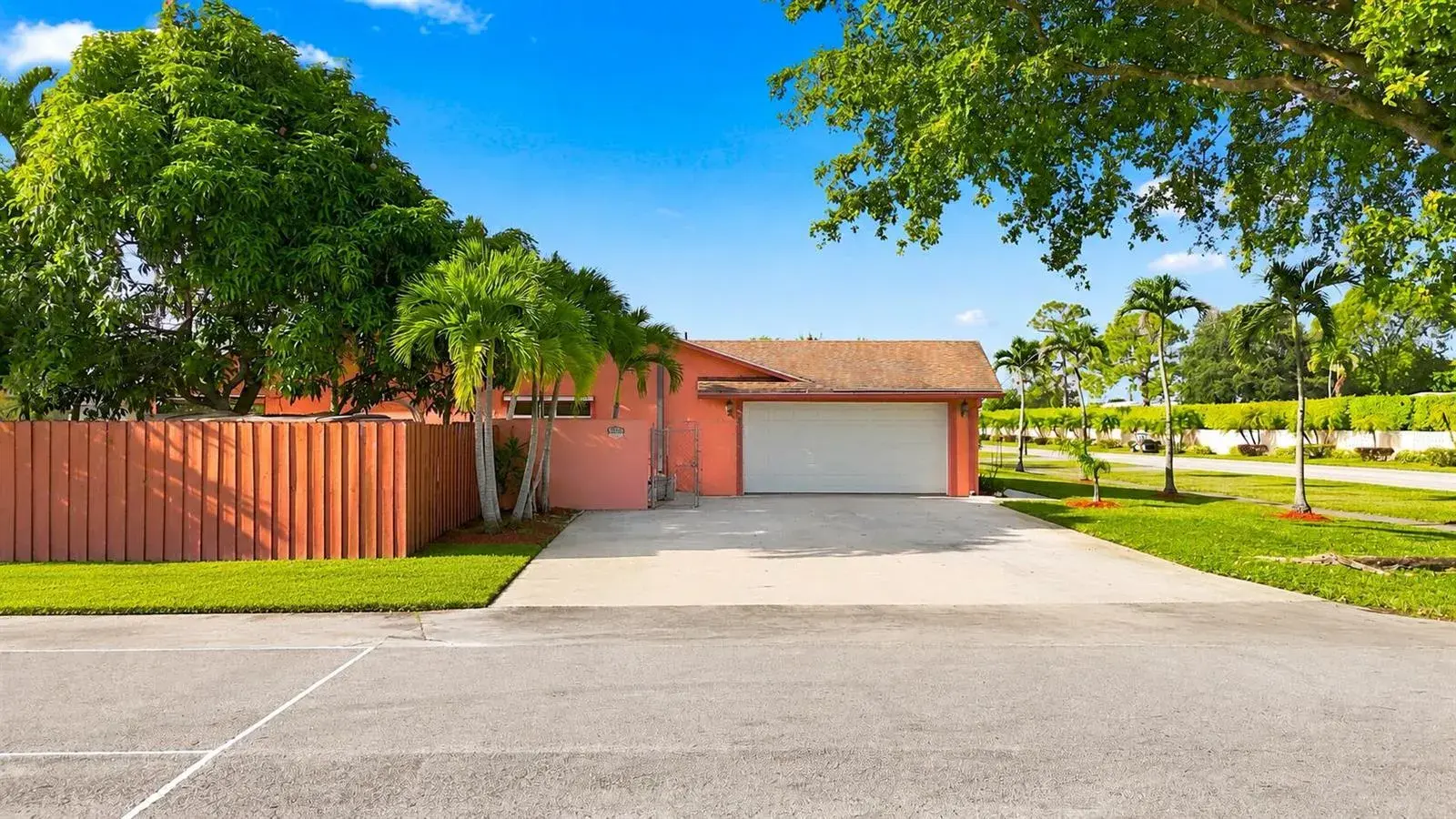 3768 Pinehurst Drive, Lake Worth FL 33467