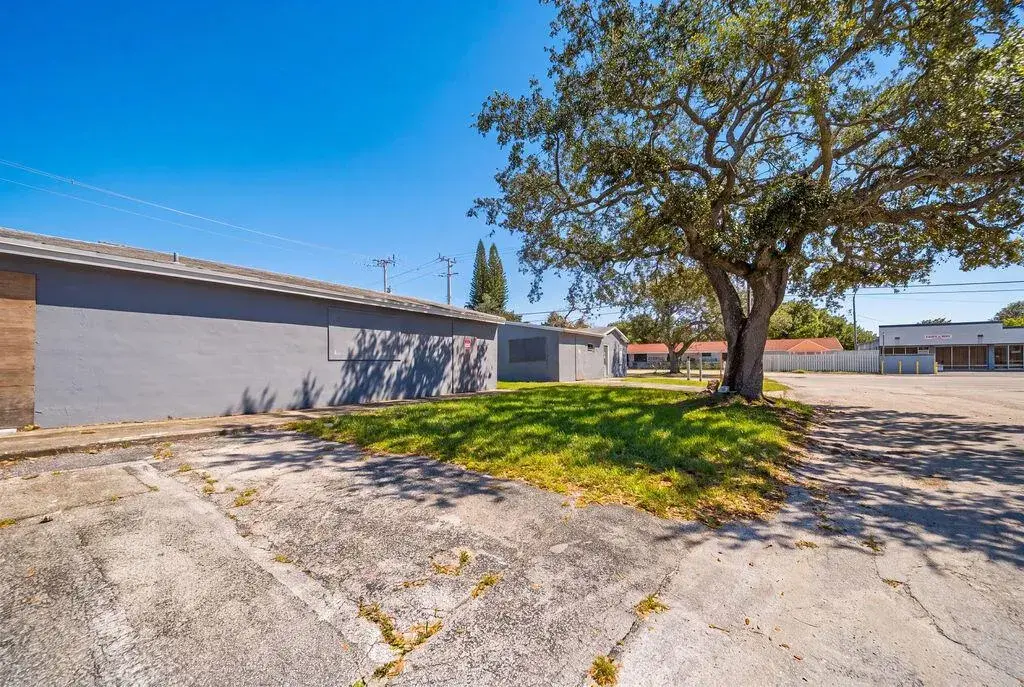 1900 N 66TH Avenue, Hollywood FL 33024