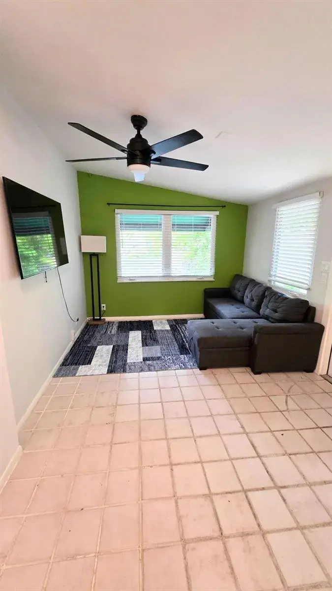 1716 NE 17th Way, Fort Lauderdale FL 33305