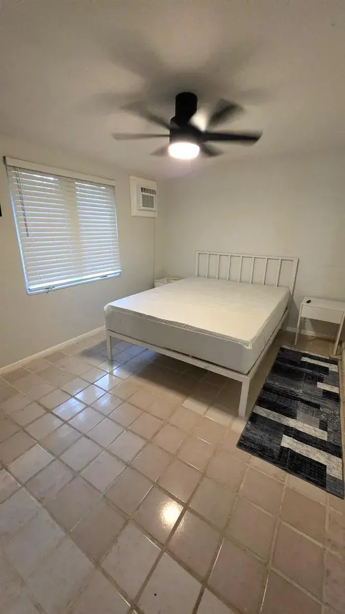 1716 NE 17th Way, Fort Lauderdale FL 33305