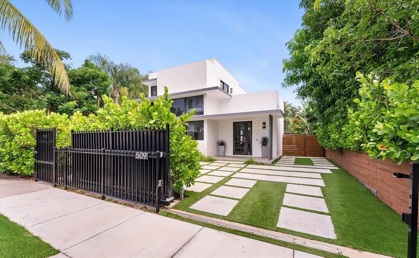 509 38th Street, West Palm Beach FL 33407