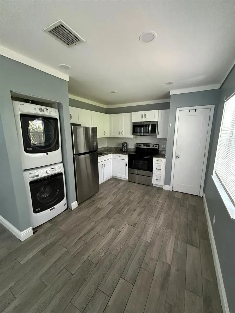 1435 SW 24th Court # B, Fort Lauderdale FL 33315