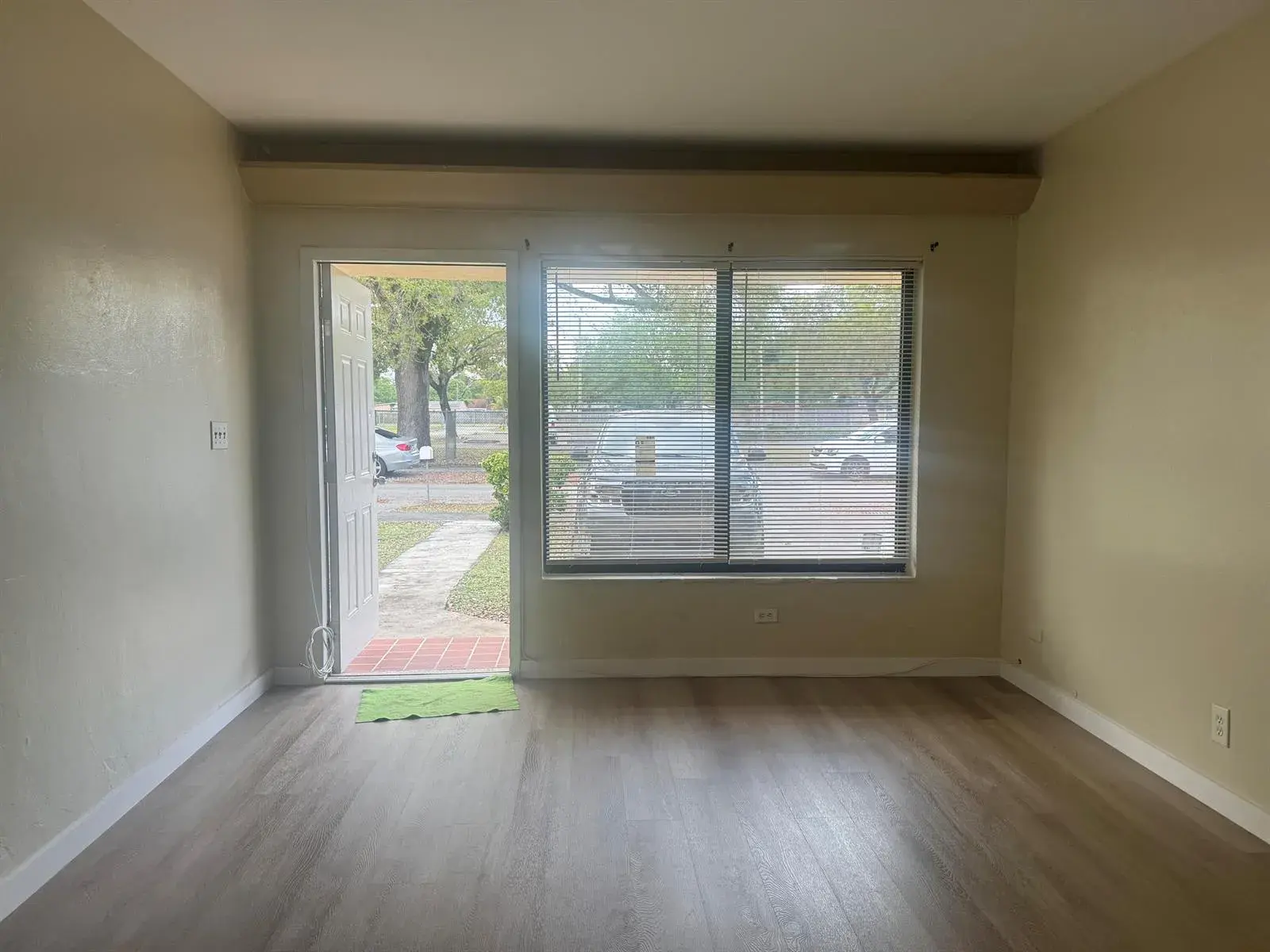 2360 NW 98TH Street, Miami FL 33147