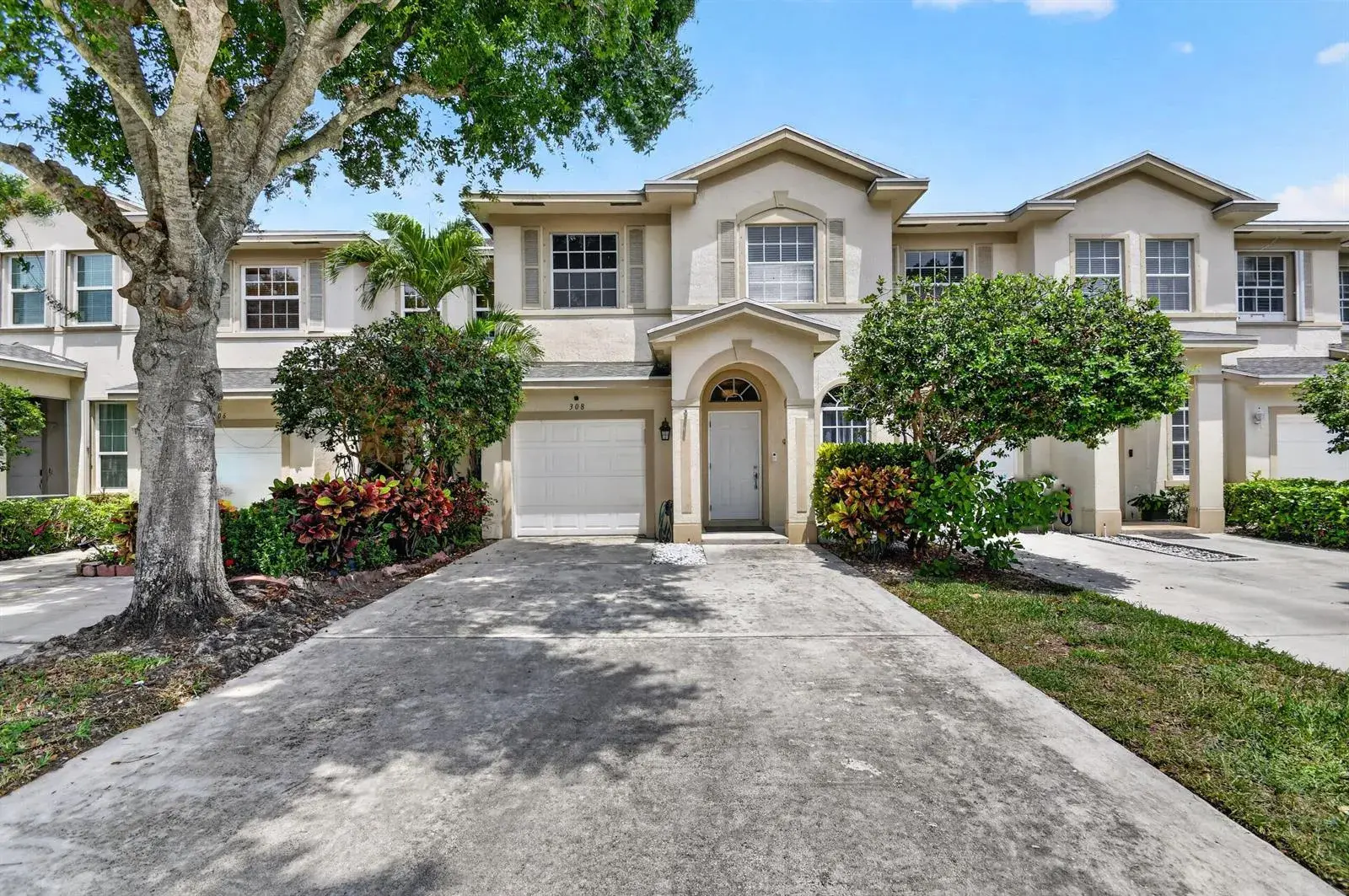 4 bedroom 3 bath Residential for sale at 308 SPRUCE Street, Boynton Beach FL 33426