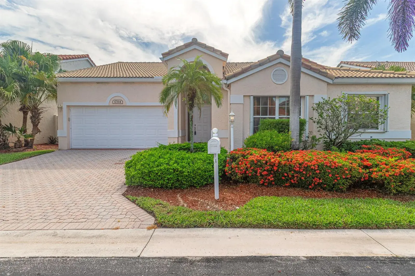 3 bedroom 2 bath Residential for sale at 17314 Ventana Drive, Boca Raton FL 33487