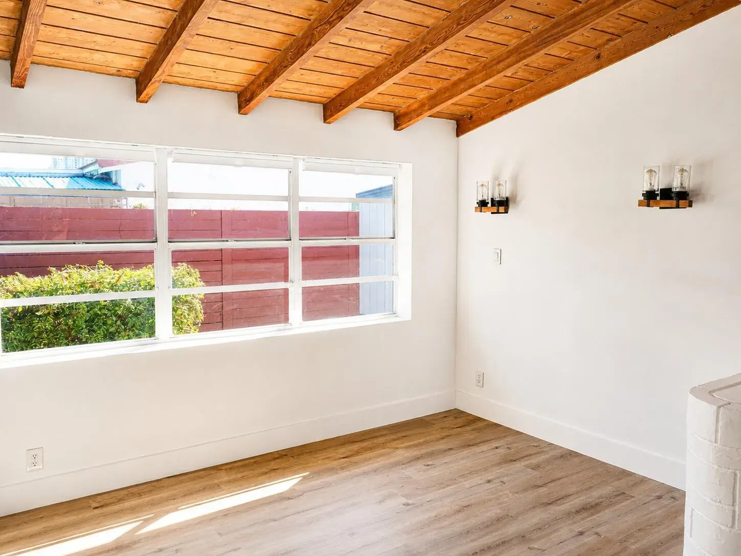 819 NE 2ND Court, Hallandale Beach FL 33009