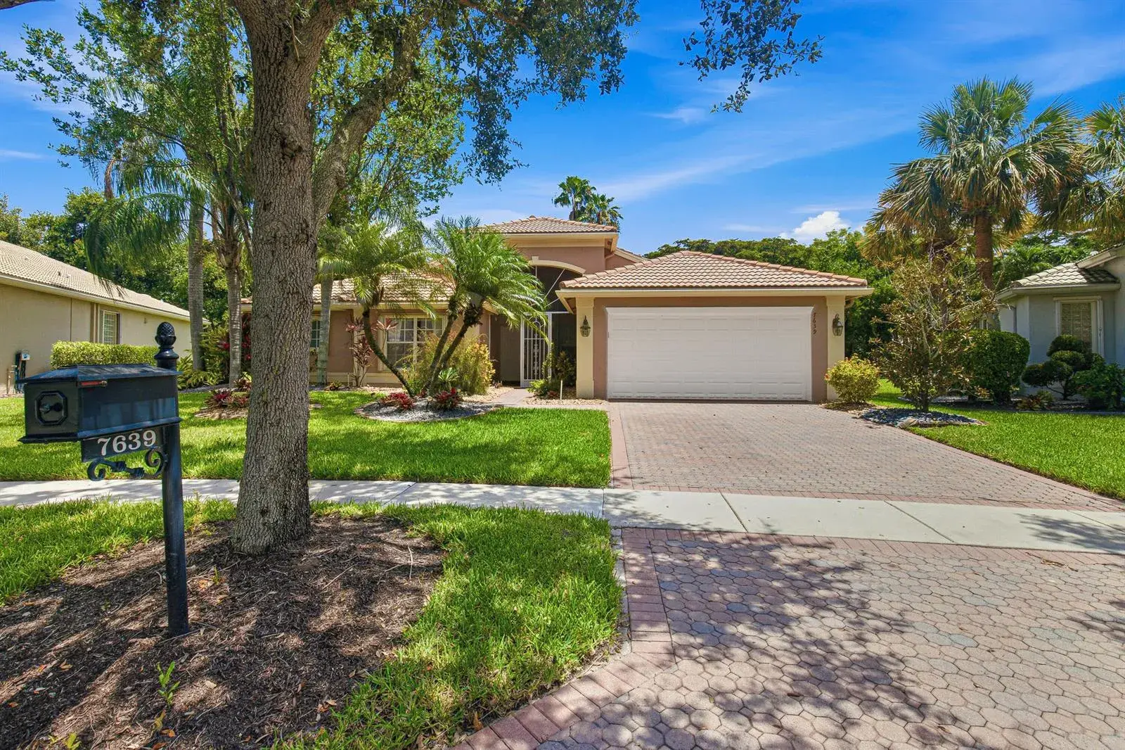 3 bedroom 2 bath Residential for sale at 7639 Tarpon Cove Circle, Lake Worth FL 33467