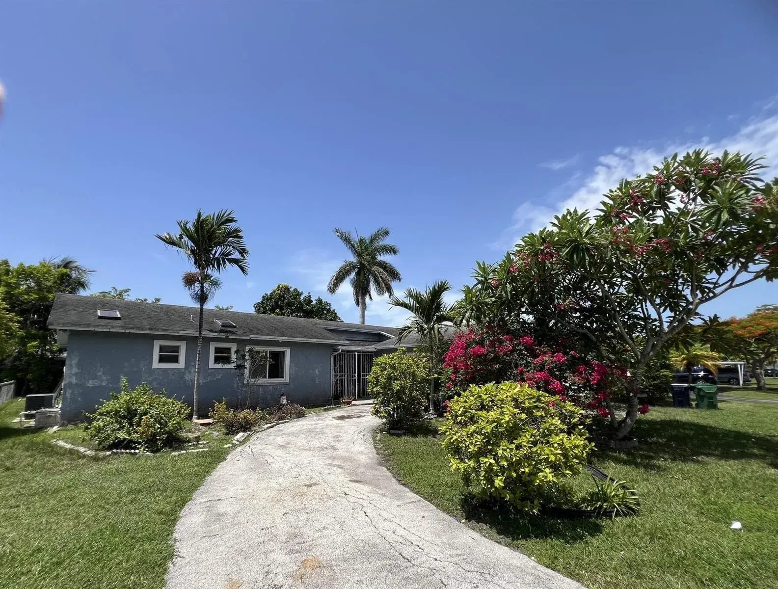 3 bedroom 2 bath Residential for sale at 10460 SW 165TH Street SW, Miami FL 33157