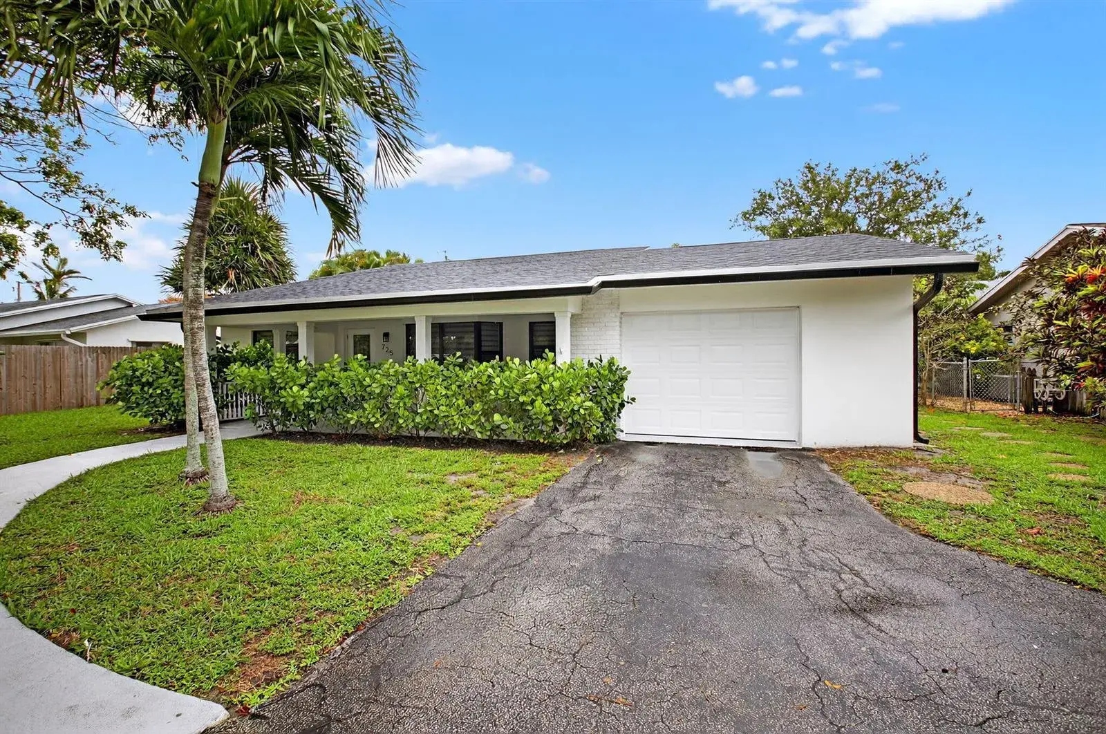 725 Heron Drive, Delray Beach FL 33444