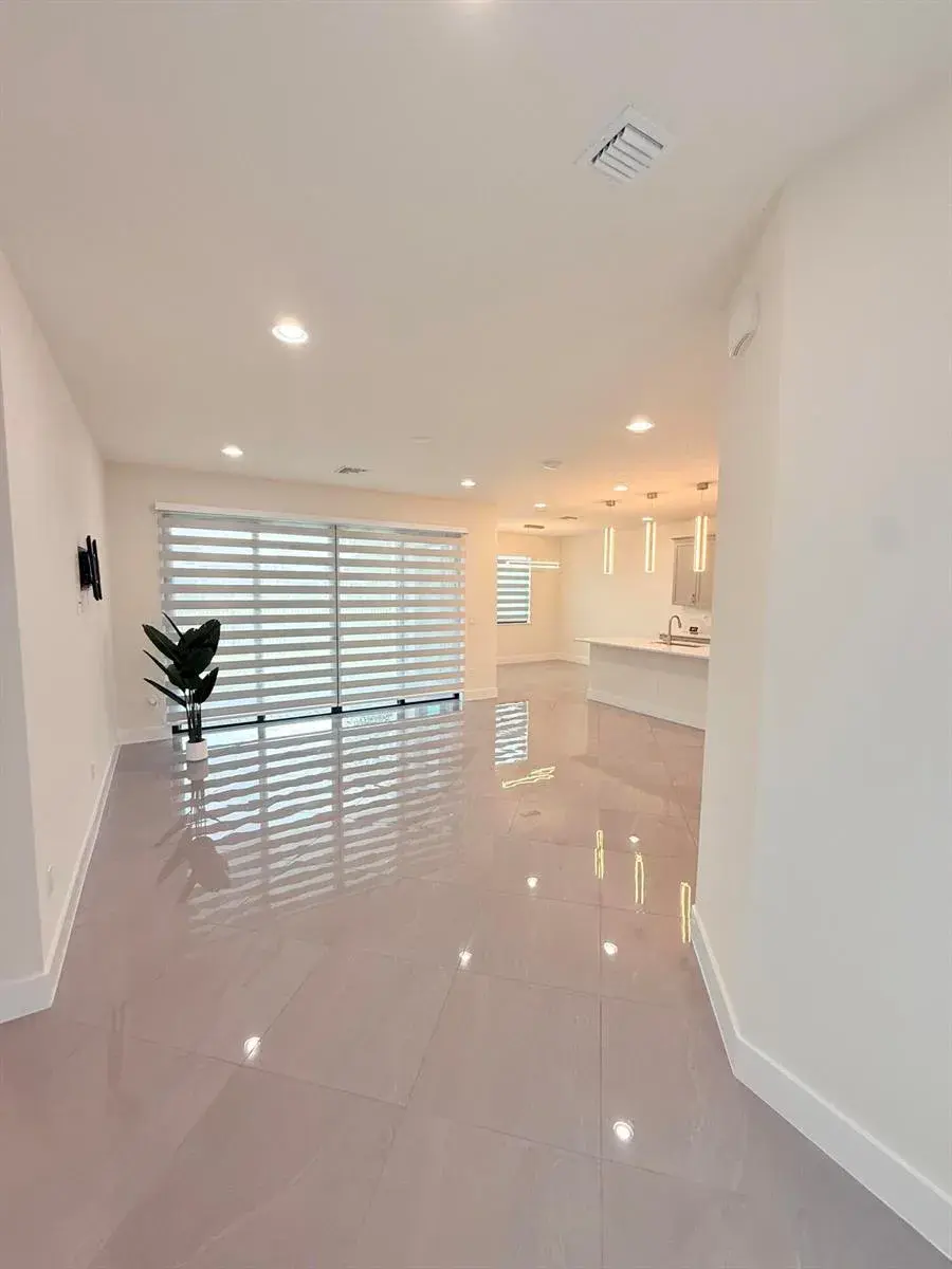 7181 VILLAMAR Way, Lake Worth FL 33463 photo 4