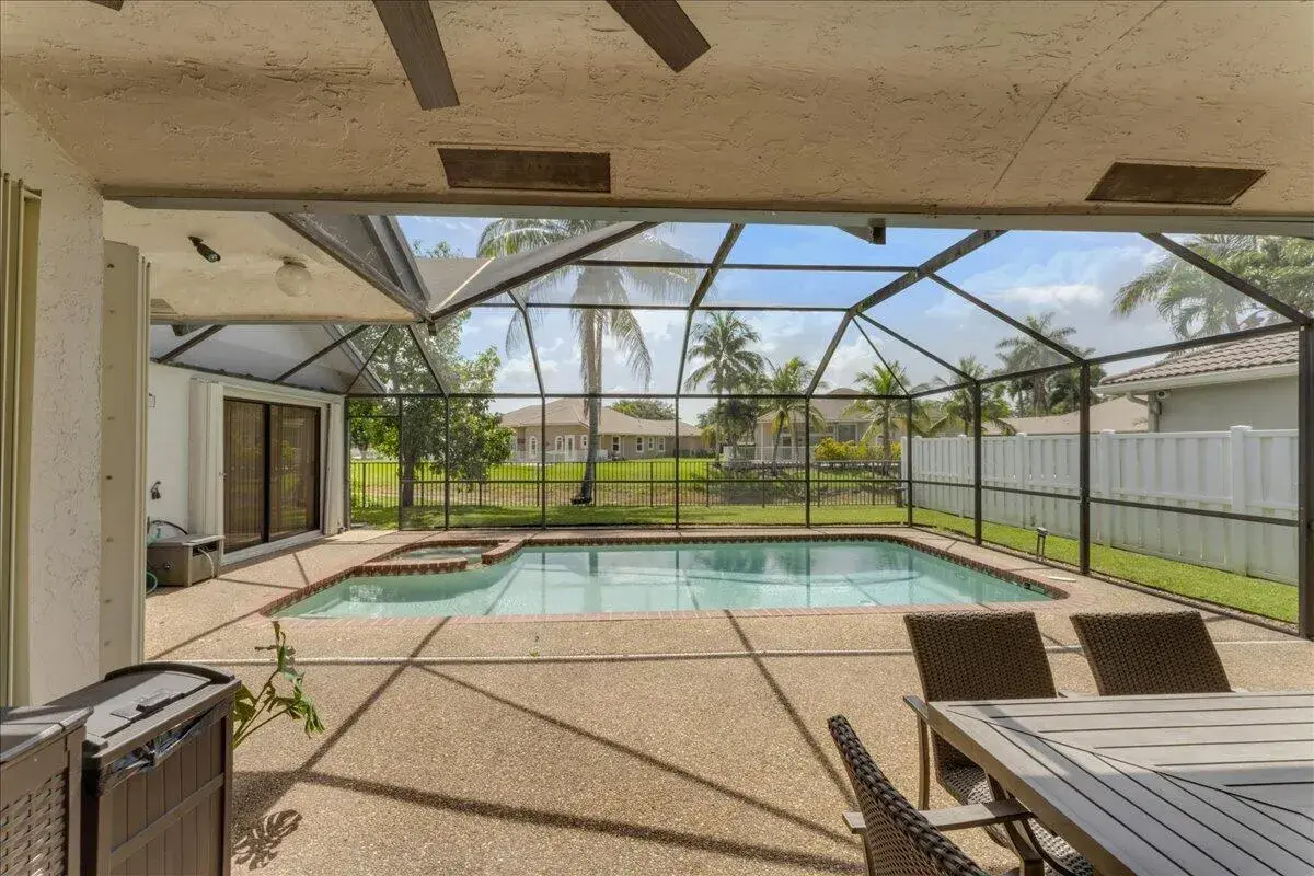 5345 NW 58th Terrace, Coral Springs FL 33067