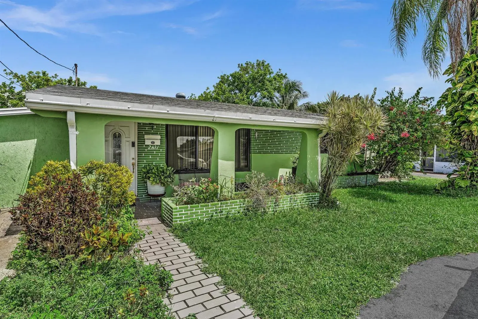 3 bedroom 2 bath Residential for sale at 2131 Acapulco Drive, Miramar FL 33023