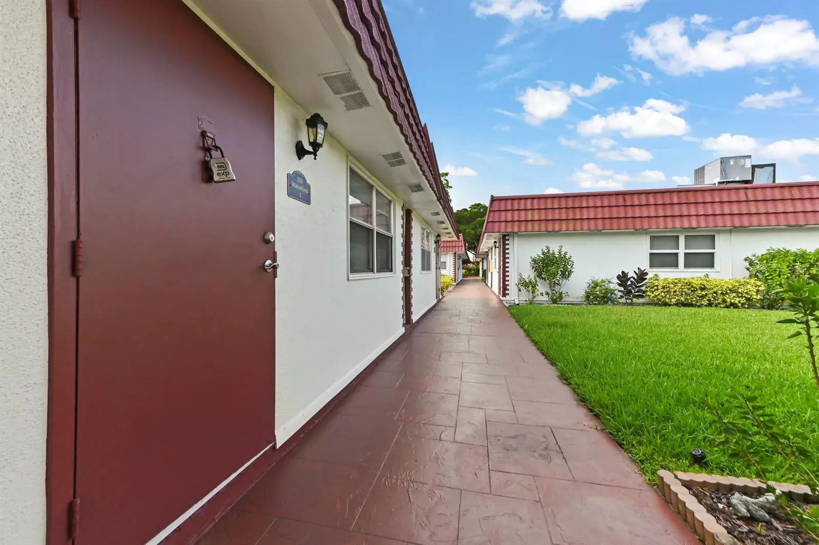 209 WATERFORD I, Delray Beach FL 33446