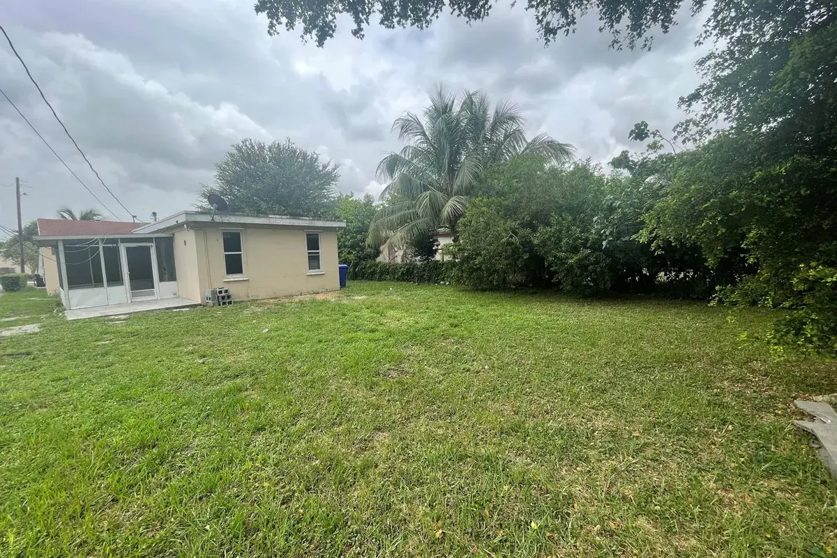 2819 POLK Street # B, Hollywood FL 33020