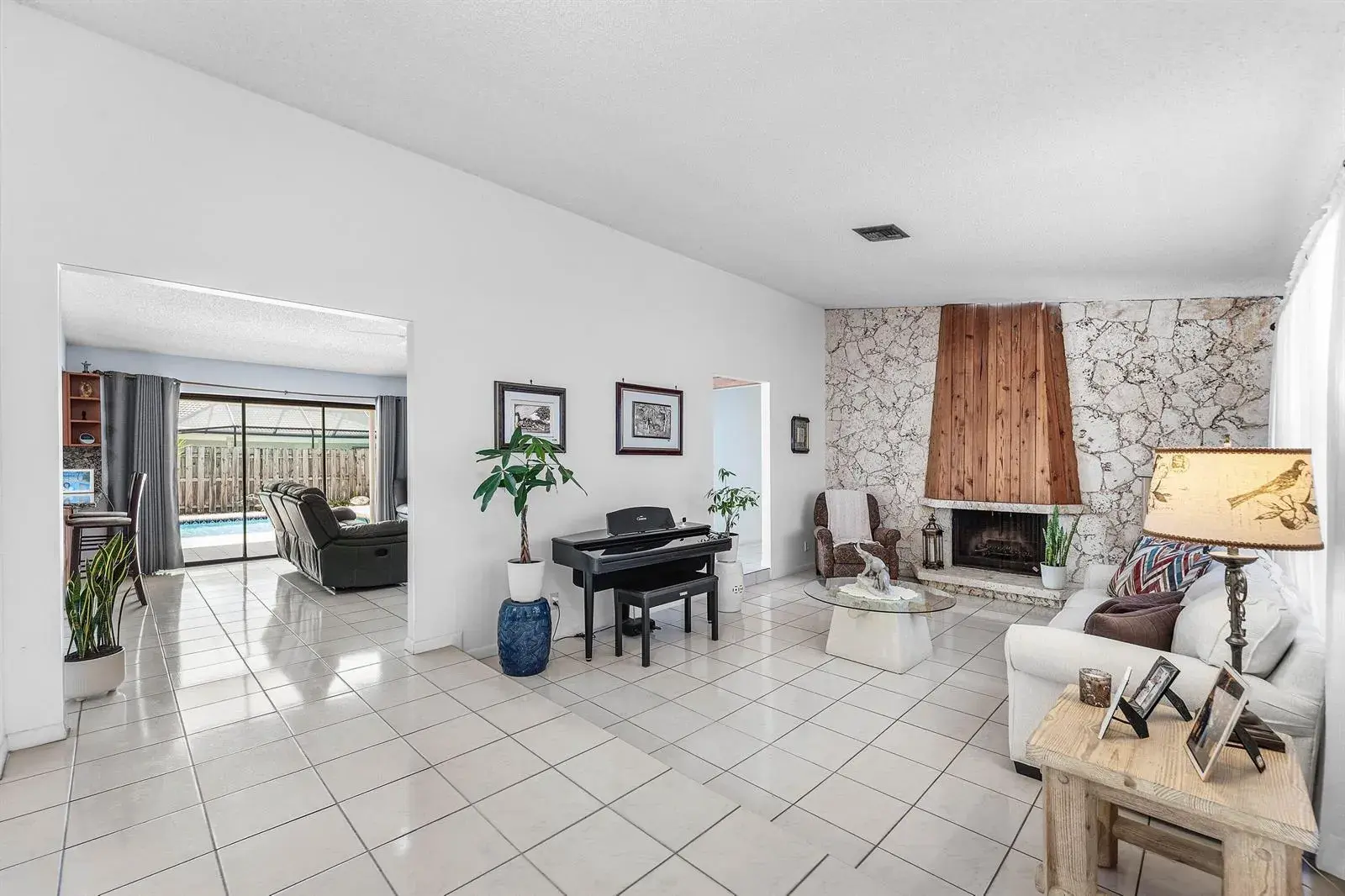 1217 NW 111TH Way, Coral Springs FL 33071