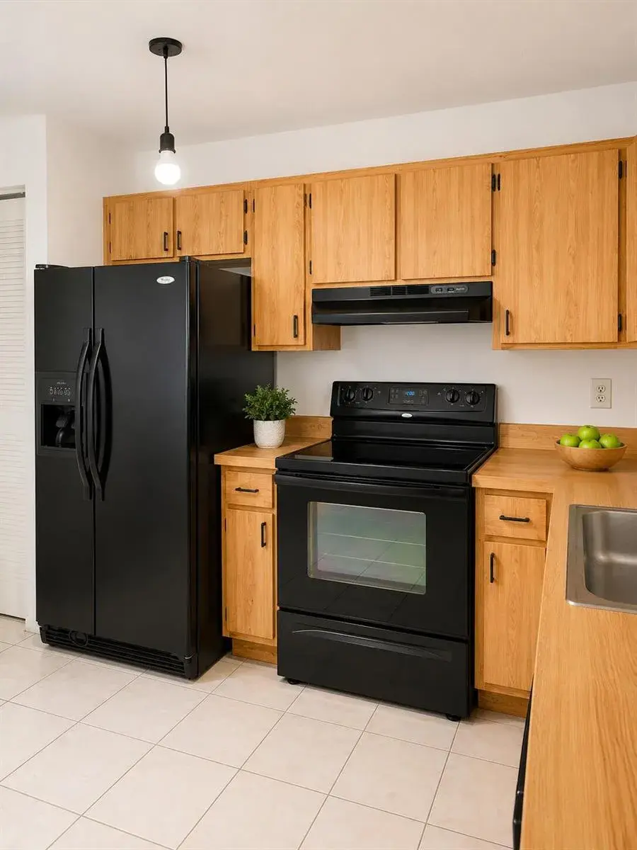 871 NE 207TH Lane # 15, Miami FL 33179