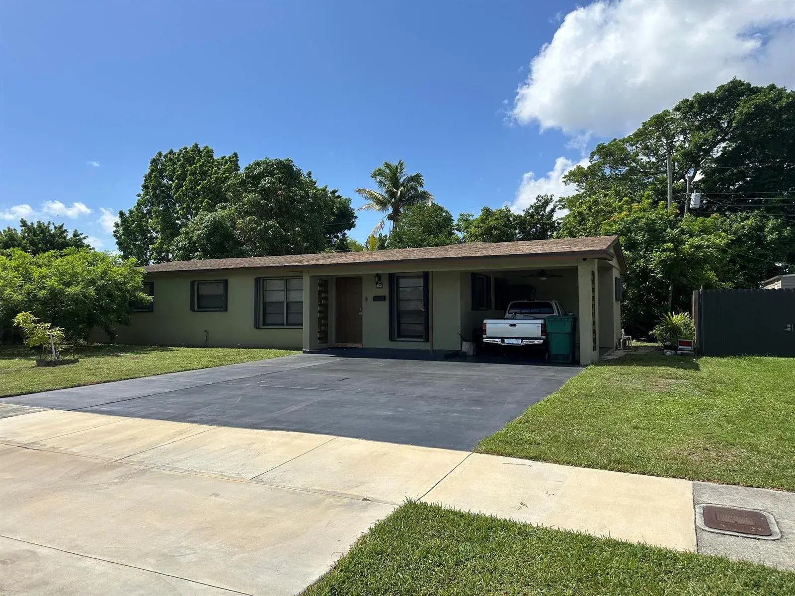 3 bedroom 2 bath Residential for sale at 400 NW 184th Terrace # 400, Miami FL 33169