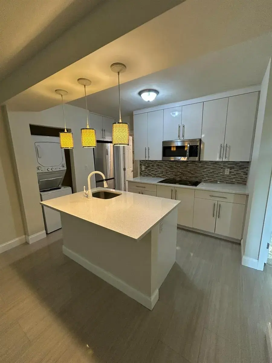 916 NE 15th Avenue # 3, Fort Lauderdale FL 33304