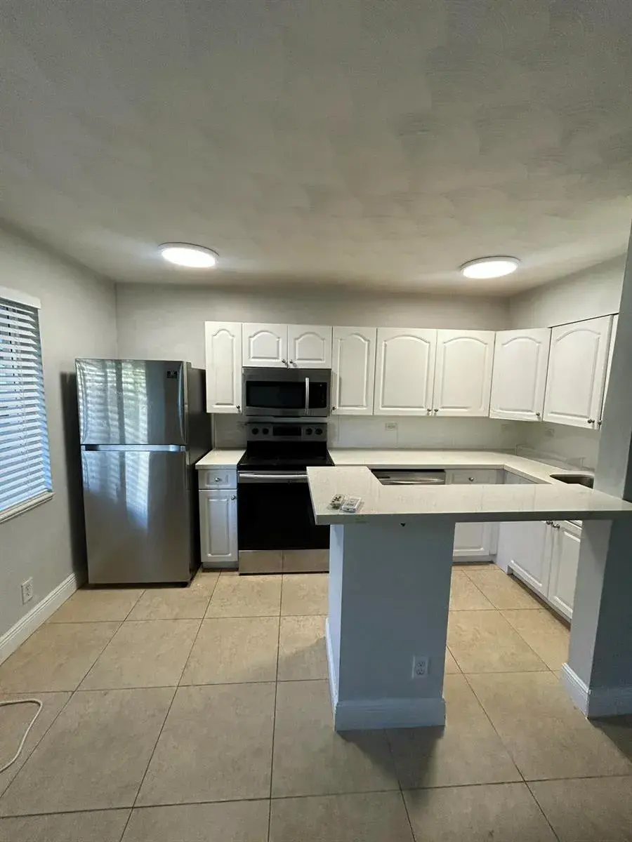 925 NE 17th Avenue # 1, Fort Lauderdale FL 33304