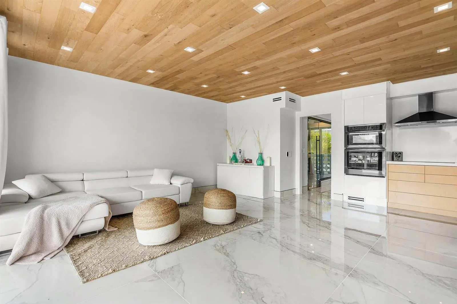 65 SE Spanish Trail # 2070, Boca Raton FL 33432