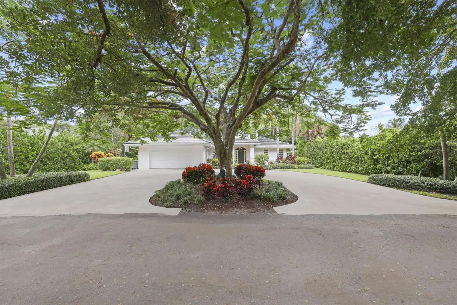 2396 Shore Drive, Palm Beach Gardens FL 33410