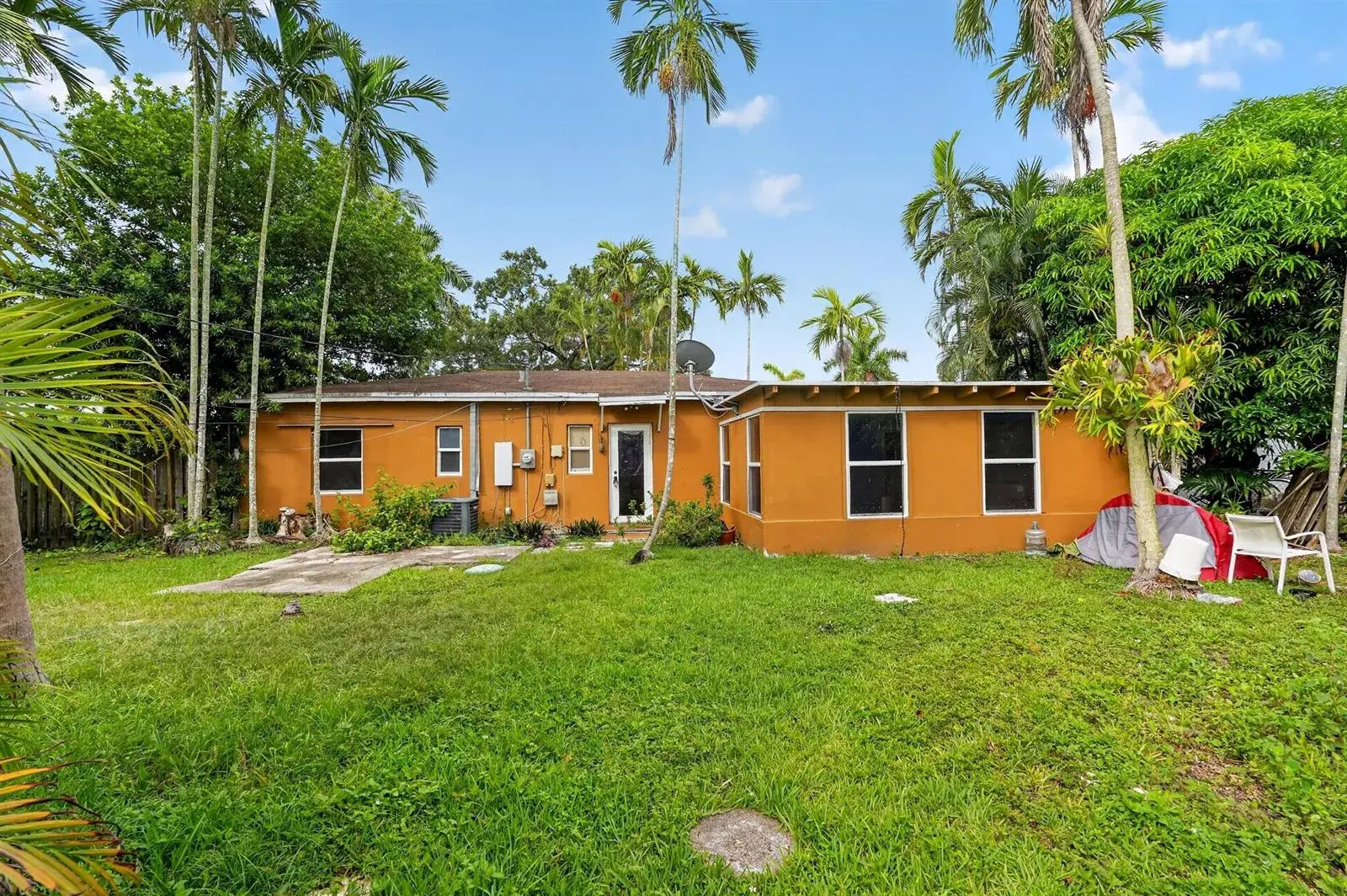 14621 LINCOLN Boulevard, Miami FL 33176