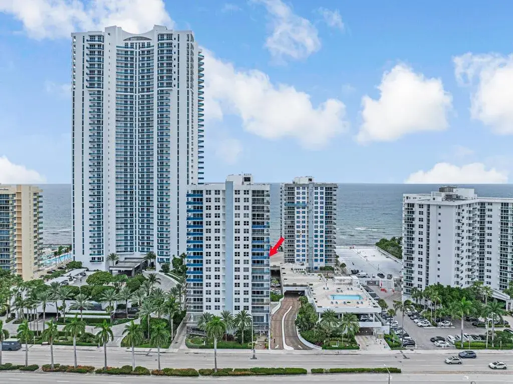 2751 S Ocean Drive # 1008, Hollywood FL 33019