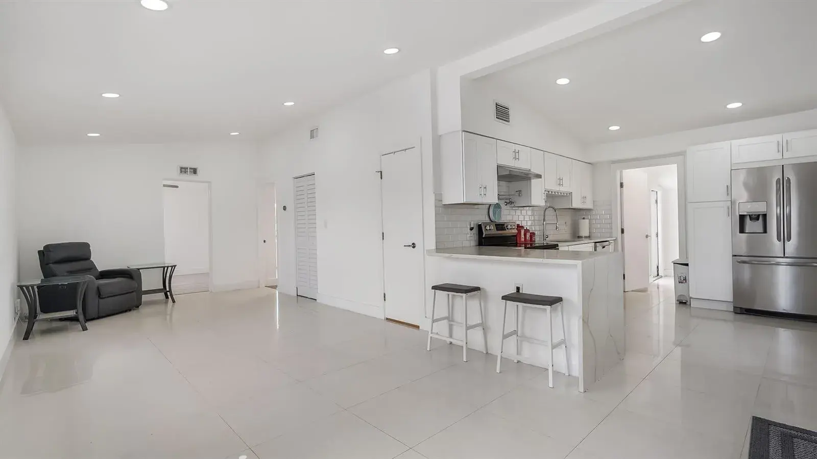 218 GLOUCHESTER Street, Boca Raton FL 33487