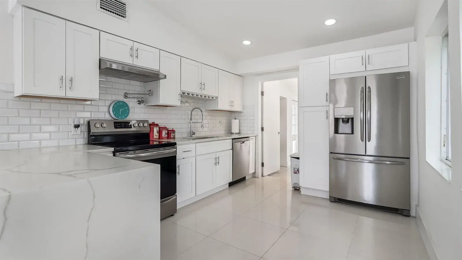 218 GLOUCHESTER Street, Boca Raton FL 33487