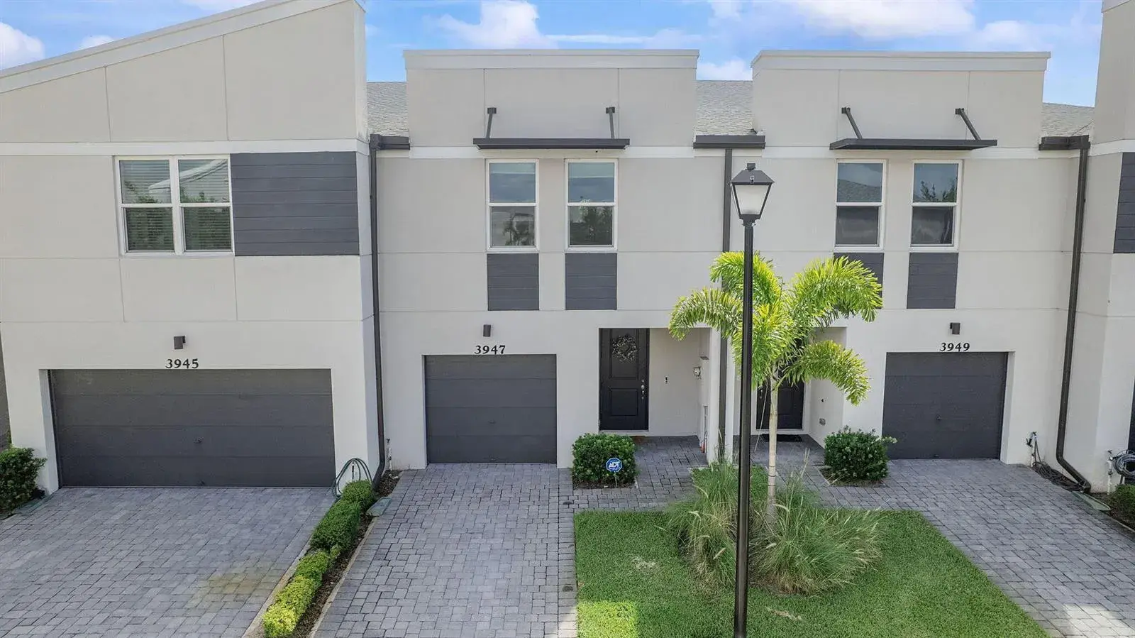 3 bedroom 2 bath Residential for sale at 3947 SE Mentmore Lane, Stuart FL 34997